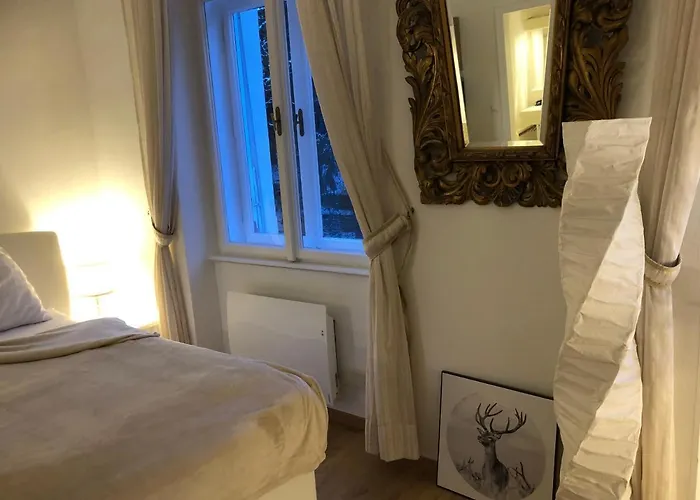 Brandnew - Executive 1 Apartment