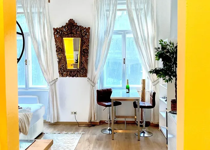 Brandnew - Executive 1 Apartment